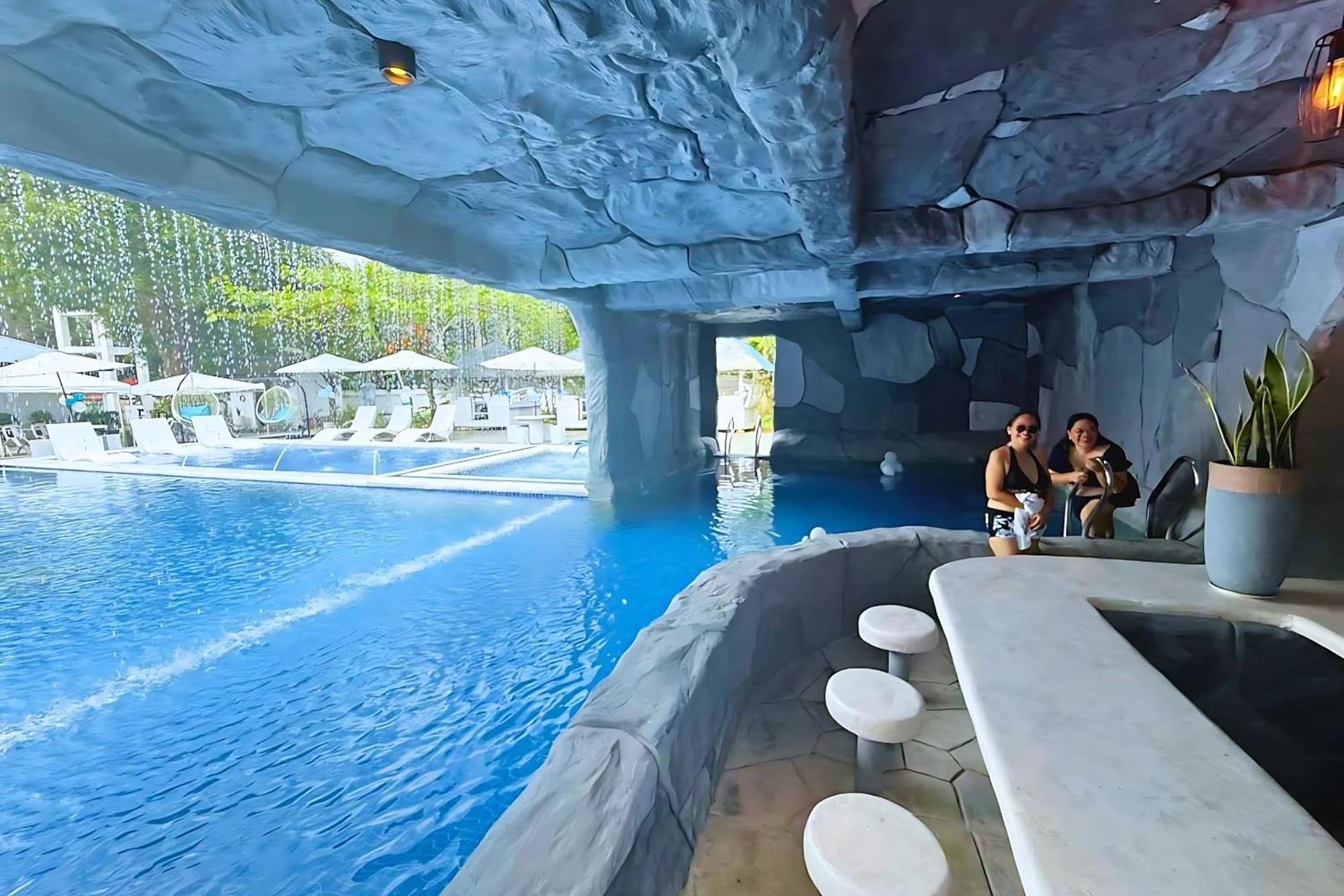 Kehalani Beach Resort By Cocotel Quezon  Buitenkant foto